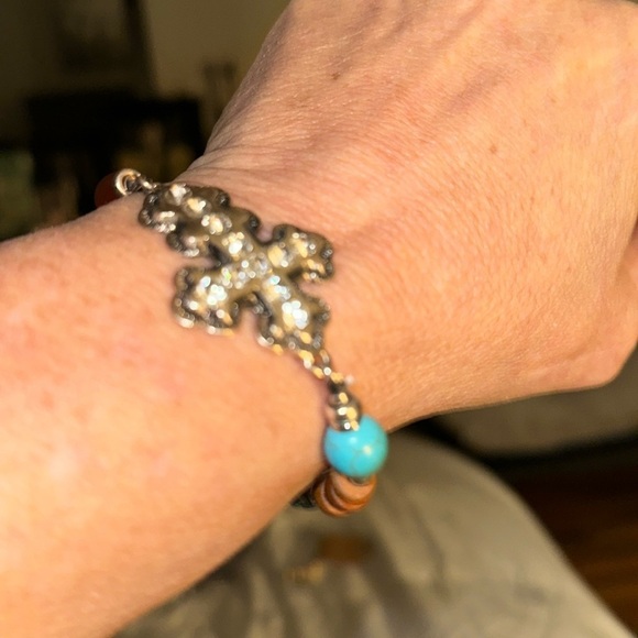 Beautiful Rhinestone Cross Stretch Bracelet with Lovely Beads and Discs NWT - Picture 4 of 4